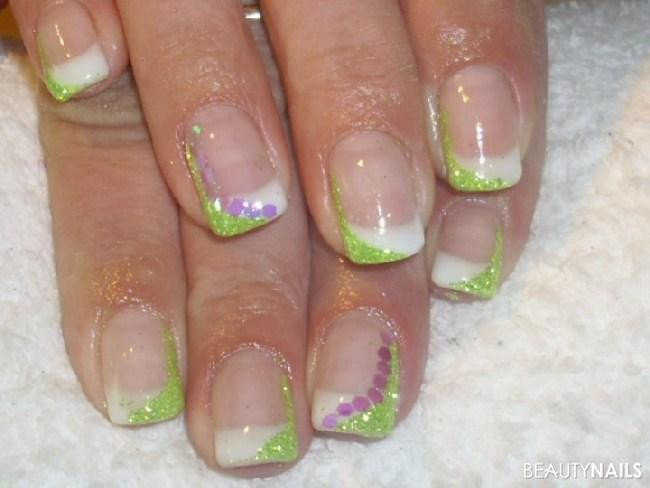 Nageldesign Galerie Sommer
 Der Sommer kommt mit frechen Farben Sommer