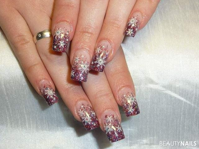 Nageldesign Glitzer Verlauf
 Glitzer Glitzer Gelnägel