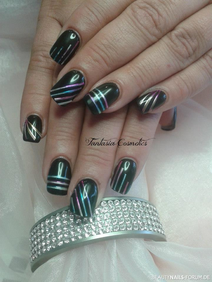 Nageldesign Gold Schwarz
 100 Schwarze Nageldesign Bilder Ideen 2019