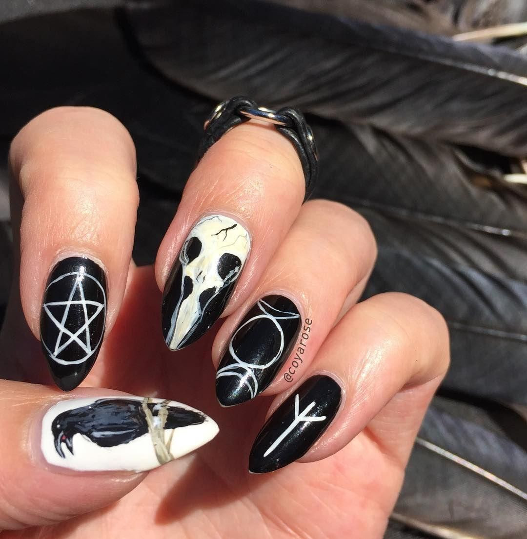 Nageldesign Gothic
 Gothic crow occult witch nails nail art
