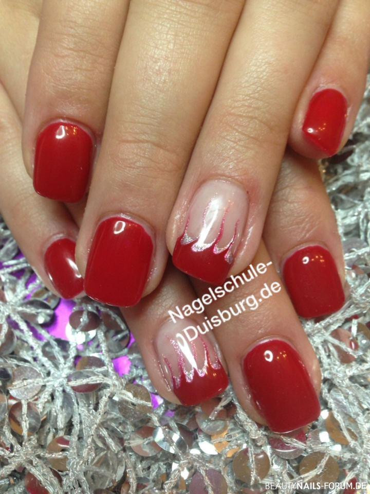 Nageldesign In Rot
 Nageldesign Fullcover in rot Gelnägel