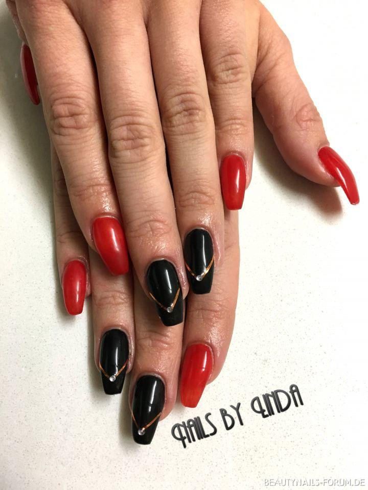 Nageldesign In Rot
 Nageldesign Rot fullcover rot schwarz nageldesign