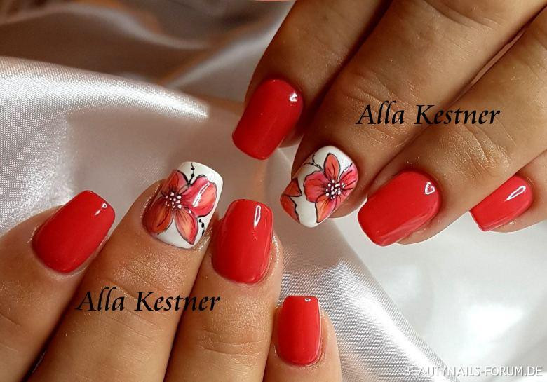 Nageldesign In Rot
 Nageldesign in Rot mit Blumen Naturnägel