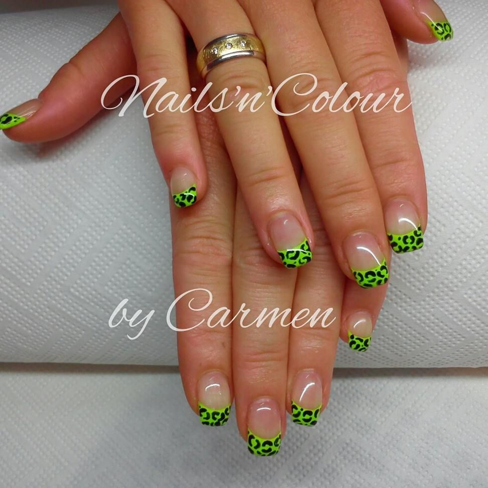 Nageldesign Leomuster
 nailart nageldesign leo neon leomuster nägel