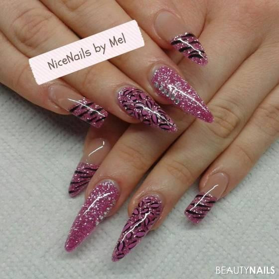 Nageldesign Pink Glitzer
 Glitzer Pink Gelnägel