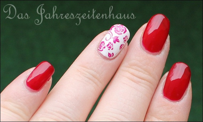 Nageldesign Rosen
 Dezentes Valentins Nageldesign Roses are Red