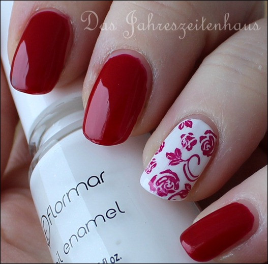 Nageldesign Rosen
 Dezentes Valentins Nageldesign Roses are Red