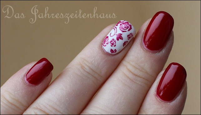 Nageldesign Rosen
 Dezentes Valentins Nageldesign Roses are Red