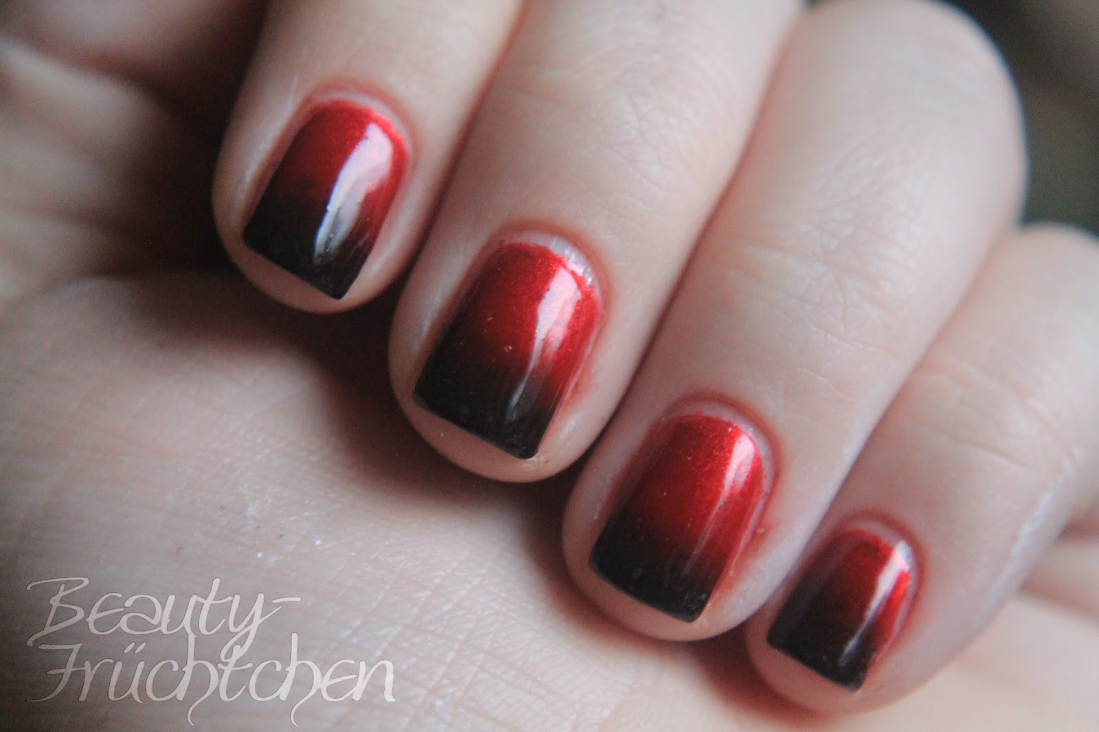 Nageldesign Rot
 Nageldesign Weinrot