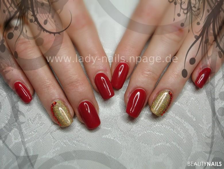 Nageldesign Rot Gold
 Rot mit Gold Winter