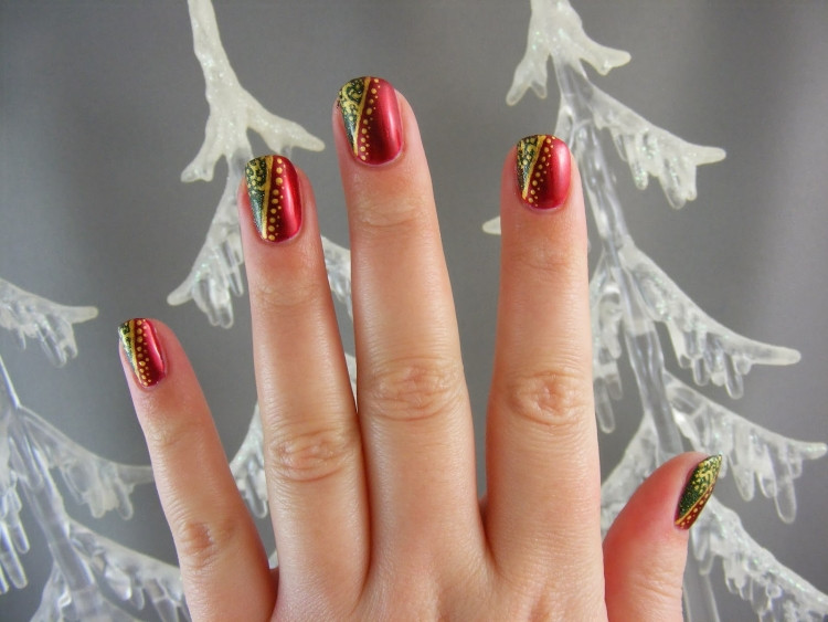 Nageldesign Rot Gold
 Winter und Weihnachtsnägel – 25 Designs zum Nachstylen