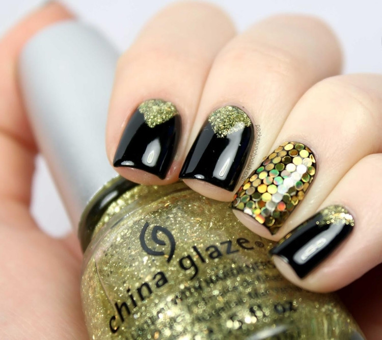 Nageldesign Silvester Glitzer
 Nageldesign zu Weihnachten und Silvester in 49 Bildern