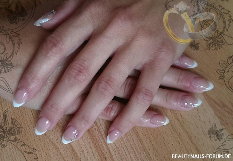 Nageldesign Strasssteine
 50 Nageldesign mit Steinchen Straßsteinchen Bilder 2019