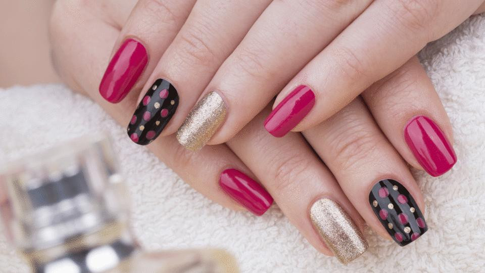 Nageldesign Trends Sommer 2019
 Nageldesign Galerie der Stars Nägel der Promis