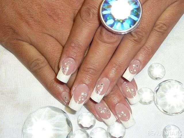 Nageldesign Weiß Mit Glitzer
 weiß mit Glitzer Gelnägel