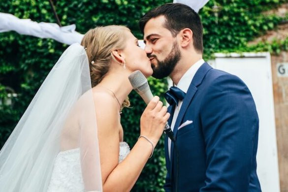 Nichtbiblische Lesungen Hochzeit
 Bibeltexte als Lesungen für Hochzeit Foreverly Magazin