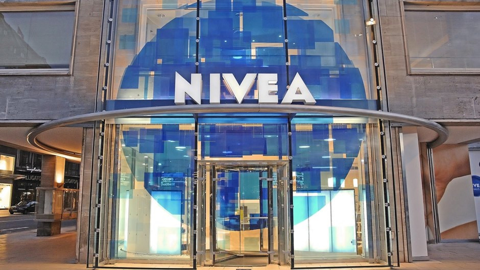 Nivea Haus Warnemünde
 Beiersdorf NIVEA Haus feiert Jubiläum