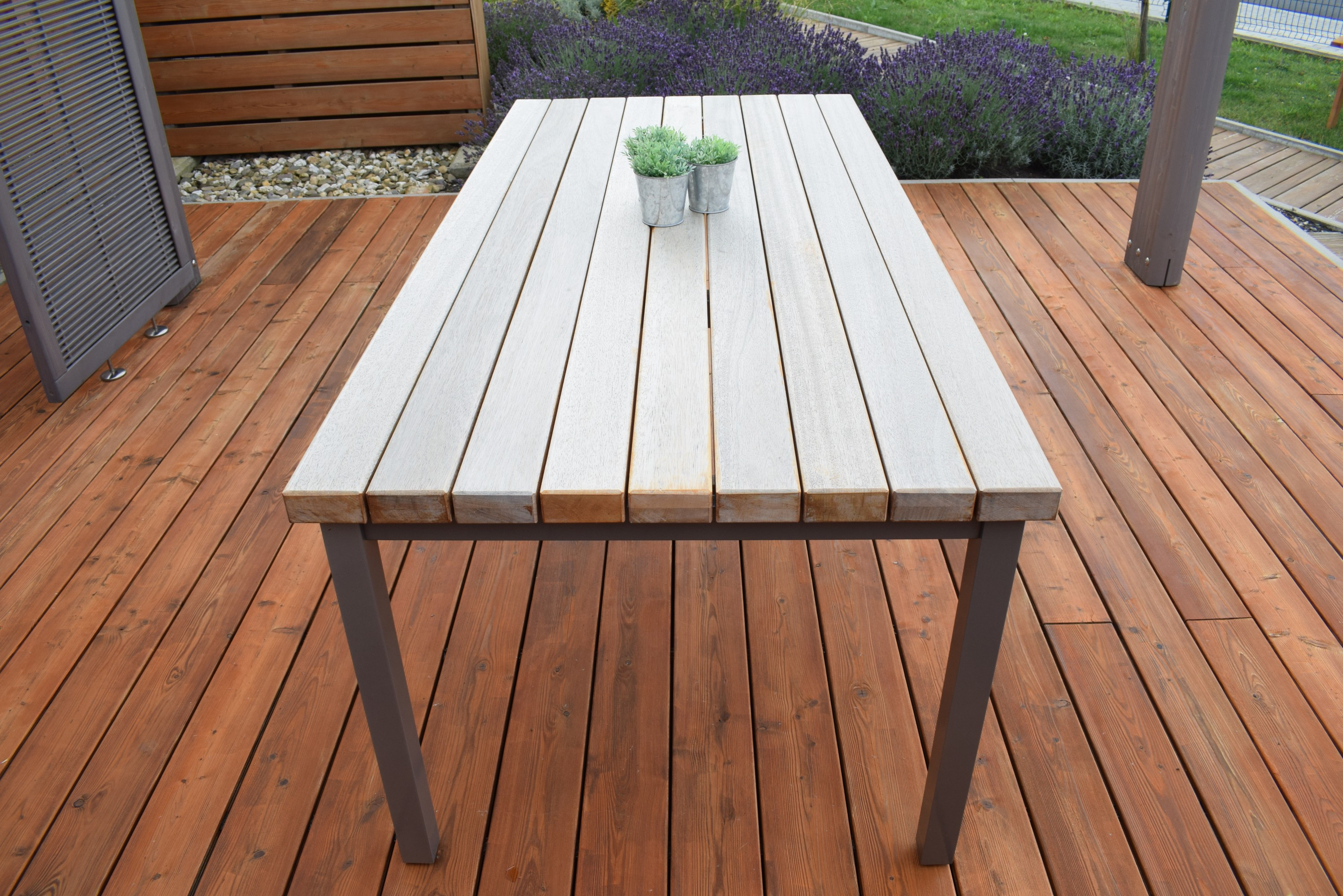 Outdoor Tisch
 Forst und Holz Dienstleistungen Tisch Lounge