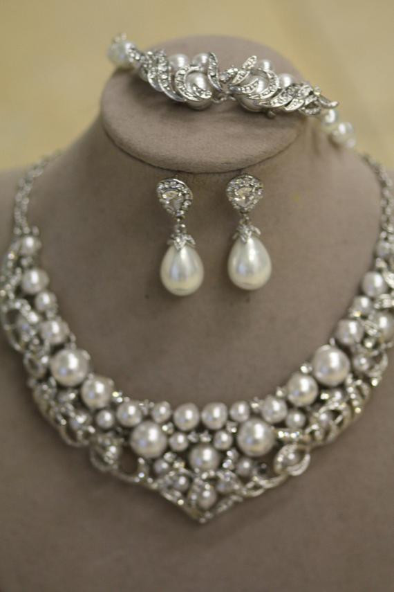 Perlen Ohrringe Hochzeit
 Braut Ohrringe Perlen Ohrringe Hochzeit von simplychic93