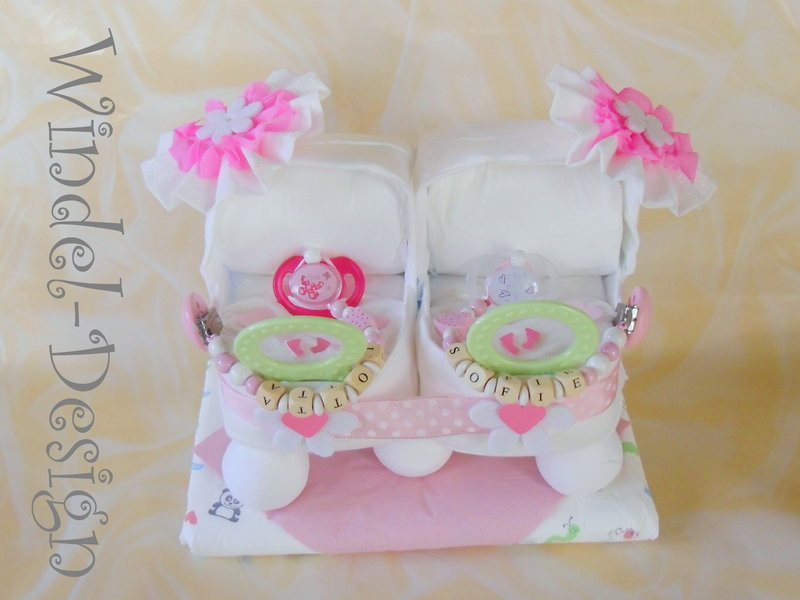 Personalisierte Geschenke Zur Geburt
 Windelwagen für Zwillinge in rosa von Windel Design