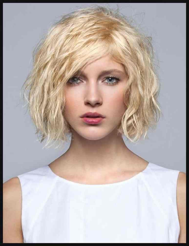 Pixie Bob Frisuren
 Beliebte Frisuren 2018 – Short Pixie Bob und Long Layered