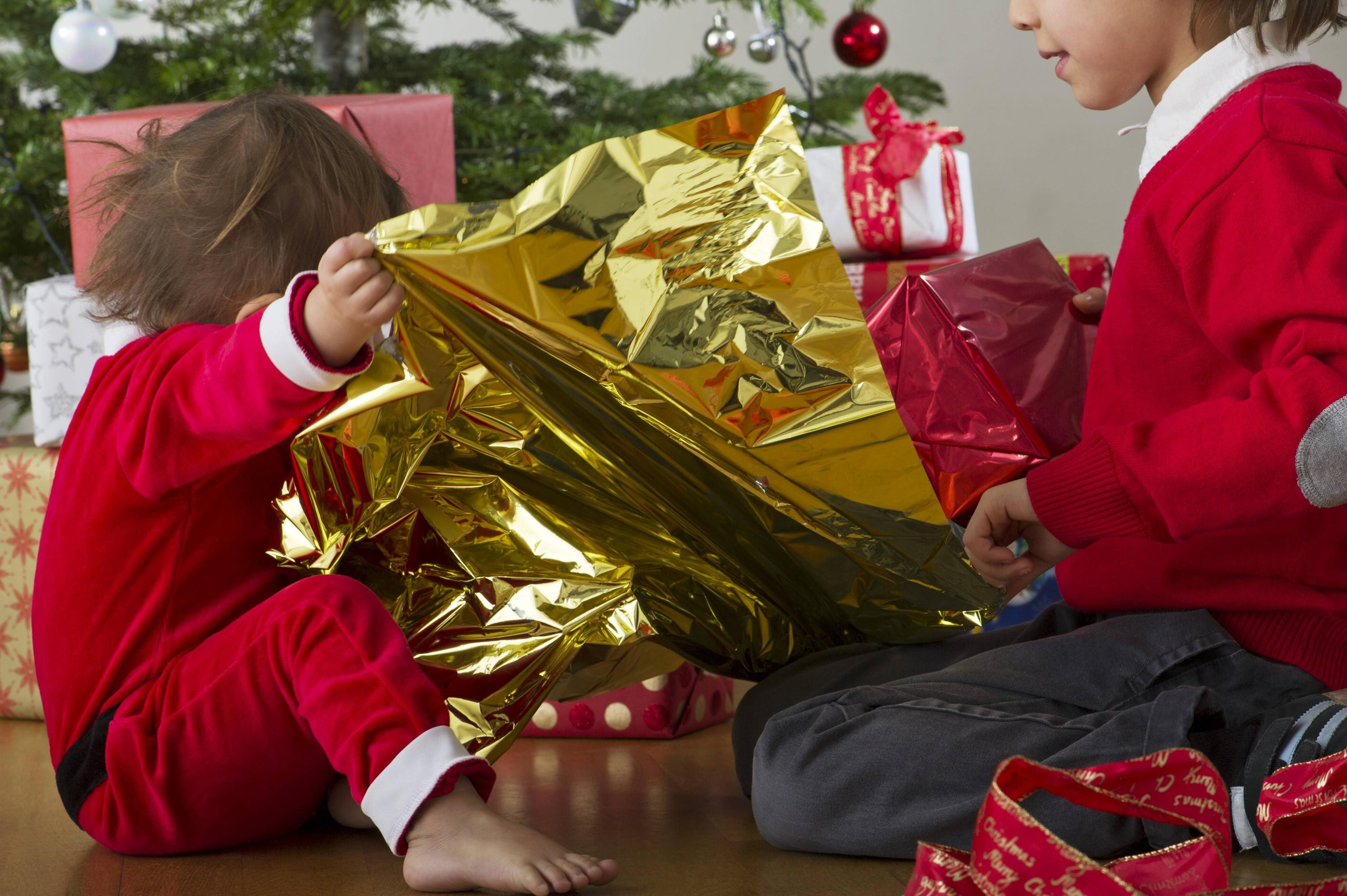 Polizei Geschenke
 Falsche Geschenke unterm Baum Polizei muss schlichten