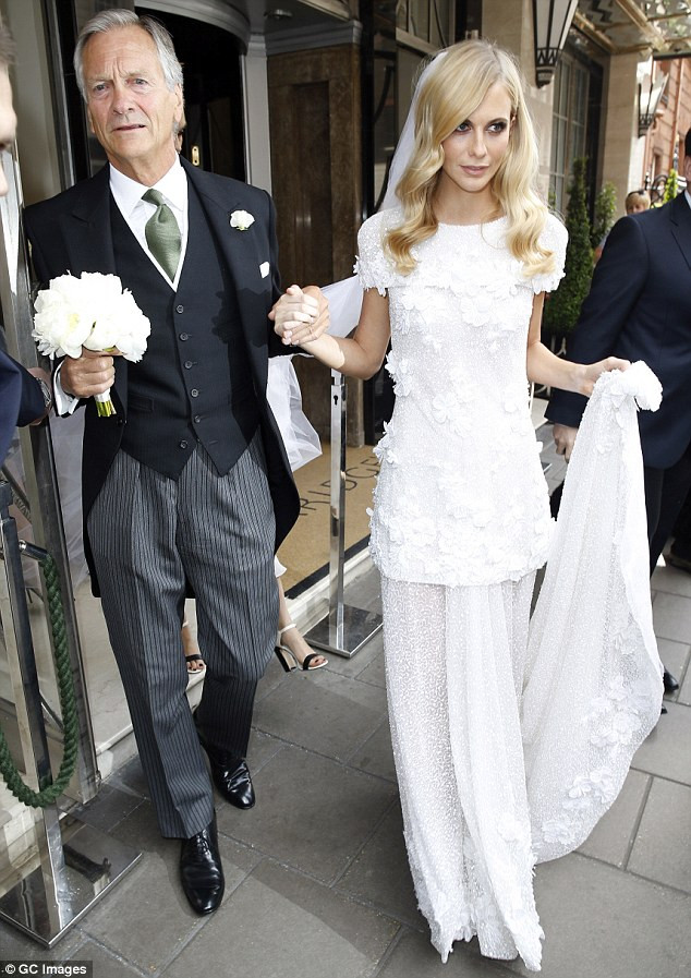 Poppy Delevingne Hochzeitskleid
 Our Wedding Inspiration Guide