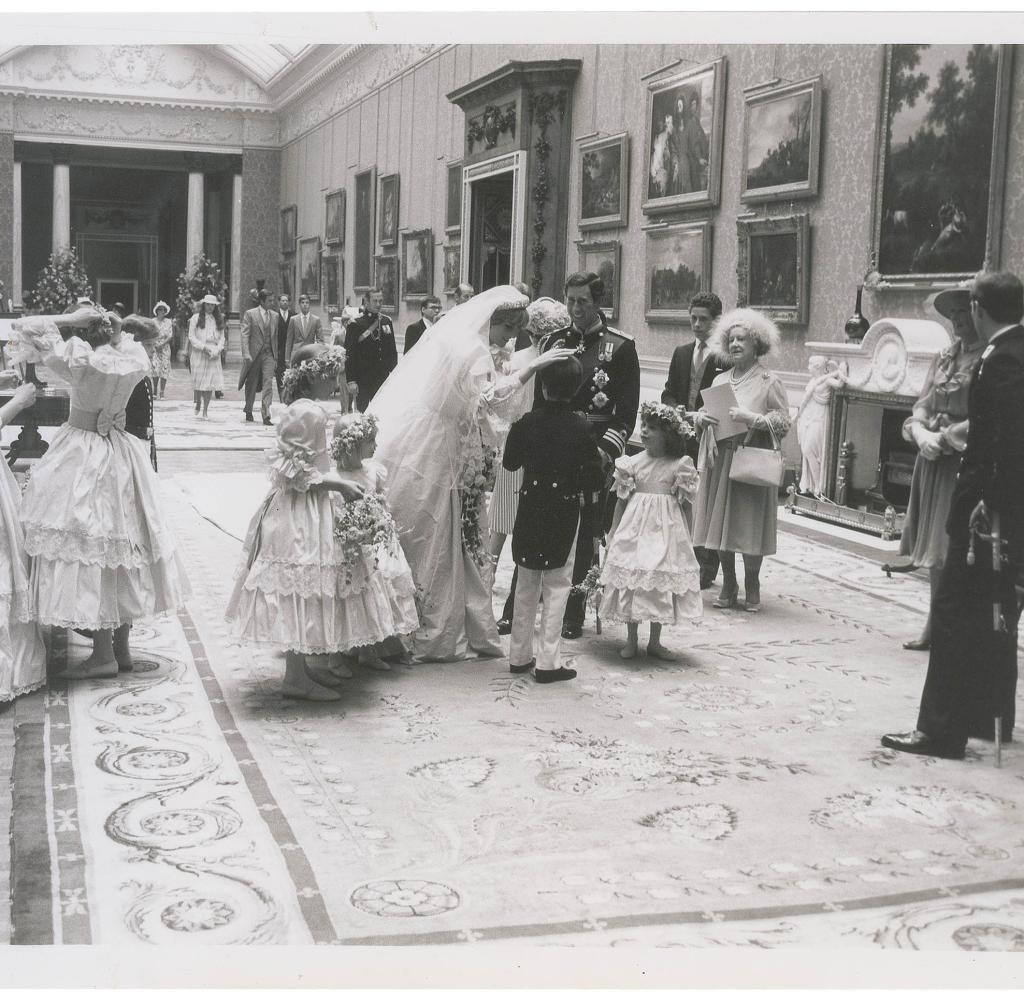 Prinzessin Diana Hochzeitskleid
 Britisches Königshaus Unbekannte Hochzeitsfotos von