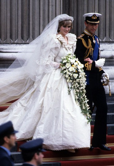 Prinzessin Diana Hochzeitskleid
 Prinzessin Diana Brautkleider der Prinzessinnen gofeminin