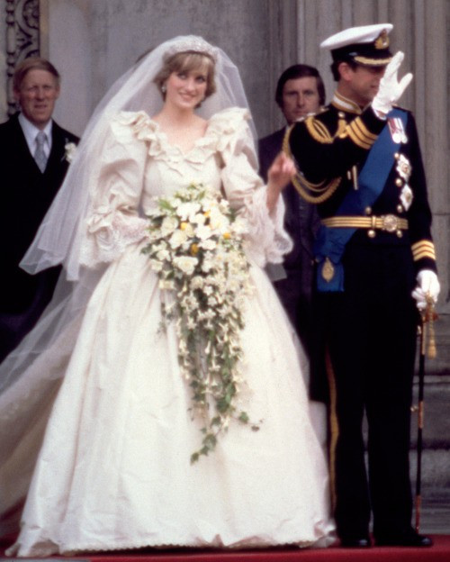 Prinzessin Diana Hochzeitskleid
 Prinzessin Diana Hochzeitskleid – Friseur