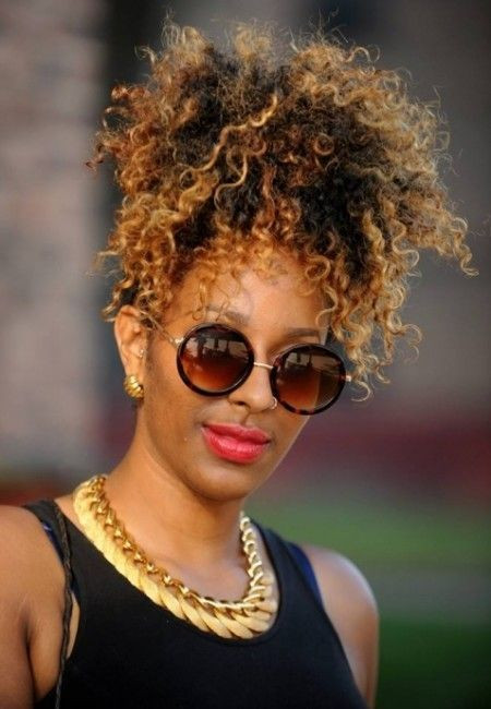 Punk Frisuren Frauen
 schwarz frauen hairstyle Haar street style afropunk fest