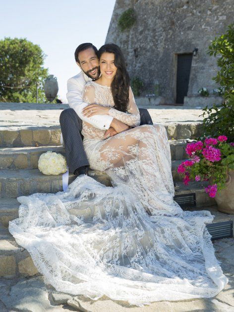 Rebecca Mir Hochzeitskleid
 In BUNTE zeigen Rebecca Mir und Massimo Sinató