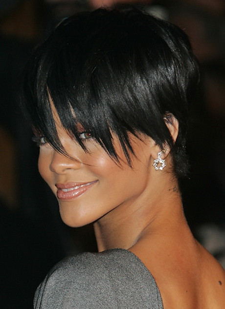 Rihanna Frisuren
 Rihanna frisur