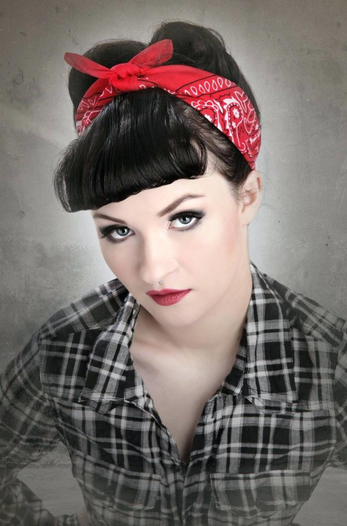 Rockabilly Frisuren Anleitung Kurze Haare
 Frisuren 50er Jahre Kurze Haare