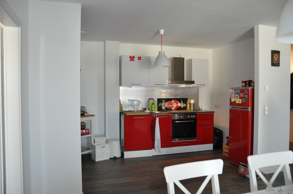 Rote Küche
 Schöne rote Küche mit Geräte Gebrauchte Küchen