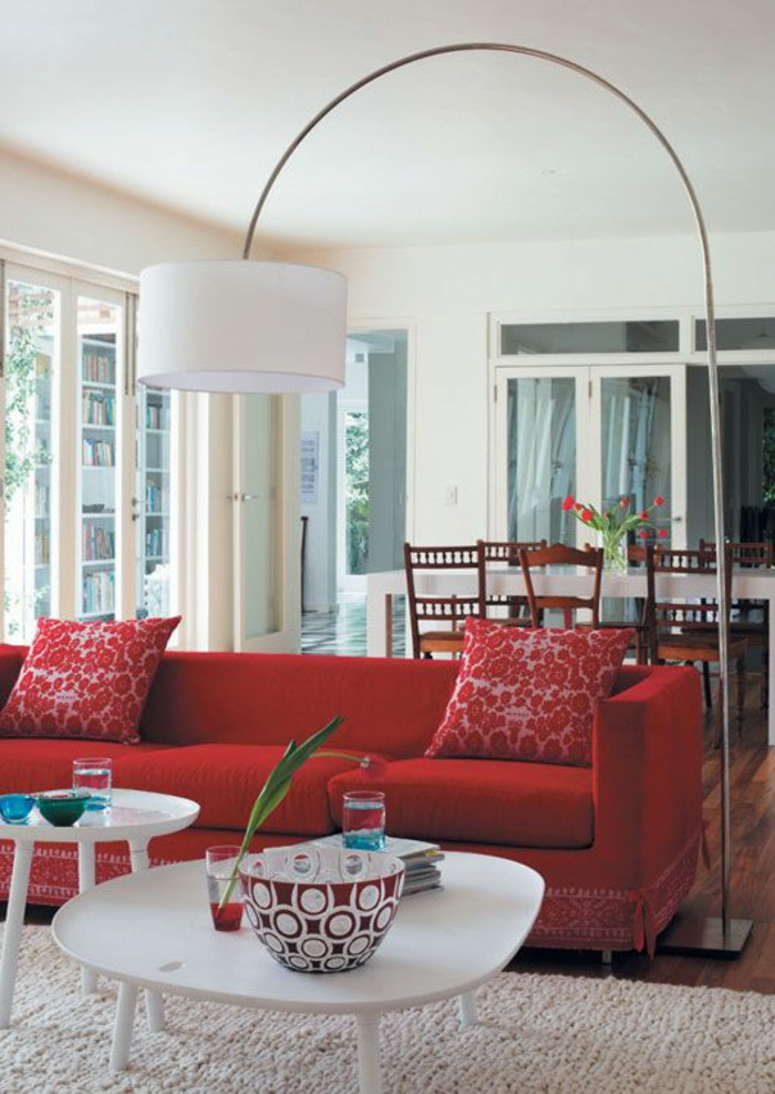 Rotes Sofa
 Rotes Sofa als das passendste Möbelstück für jede Einrichtung