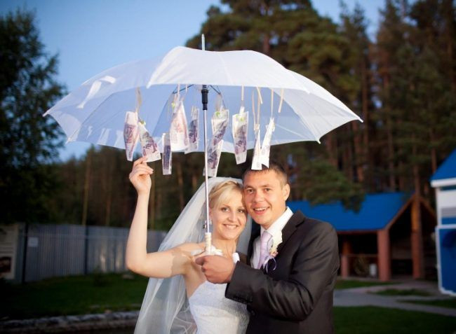 Schirm Hochzeit
 geldgeschenke hochzeit originell regenschirm geldscheine