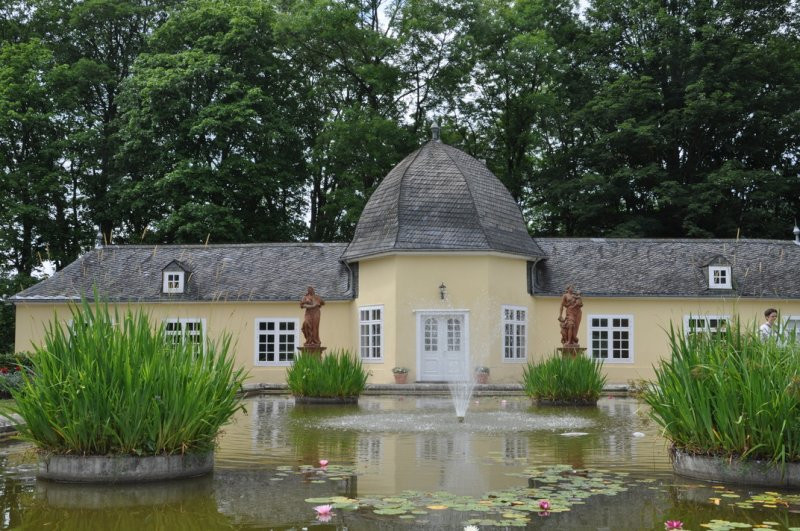 Schloßschänke Bad Berleburg
 Europäischer Fernwanderweg E1 Etappe Schanze Raumland