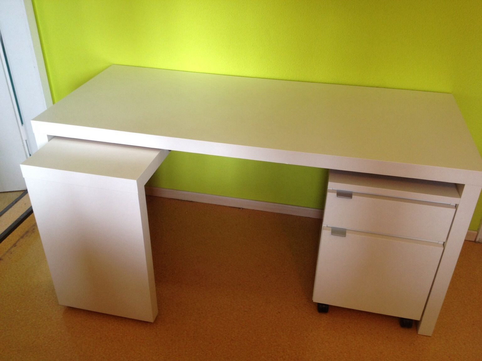 Schreibtisch Ikea
 Gebraucht IKEA Schreibtisch Malm Jonas in Stuttgart