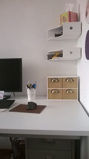 Schreibtisch Organisieren Diy
 Platzsparende Ordnerablage am Schreibtisch