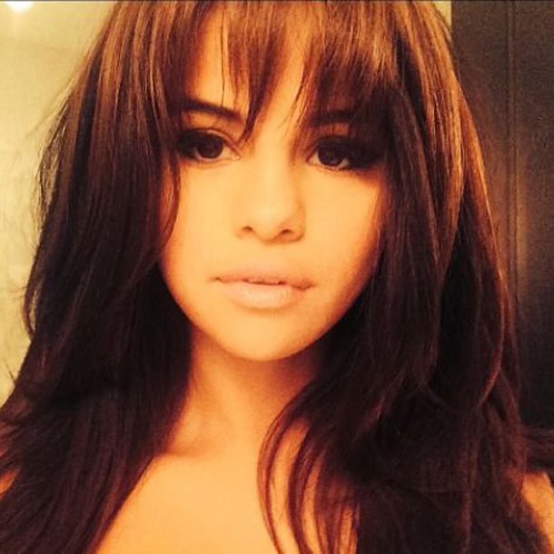 Selena Gomez Frisuren
 Selena Gomez mit Pony