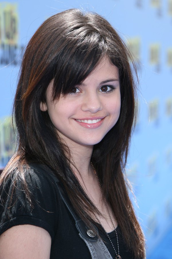 Selena Gomez Frisuren
 Selena Gomez Frisur früher Bilder Mädchen