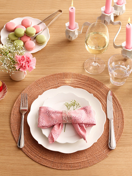 Servietten Falten Anleitung Hochzeit
 Step by Step So falten Sie eine Serviettenschleife