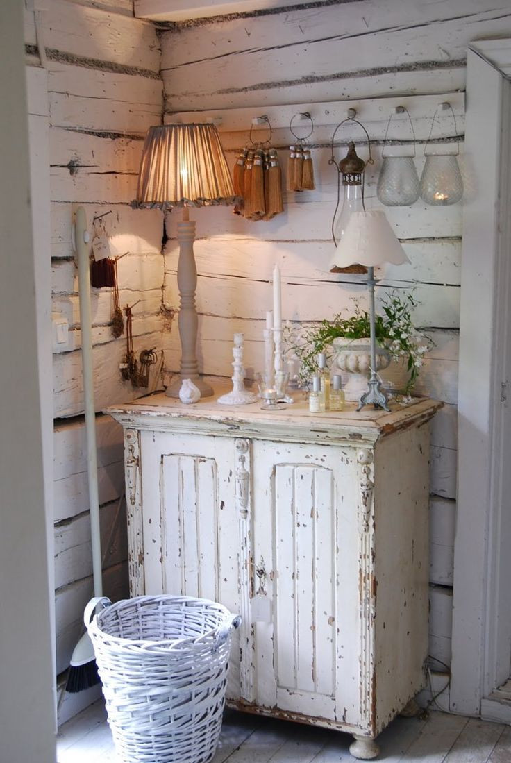 Shabby Diy
 1000 ideas about Shabby Chic Lamps on Pinterest