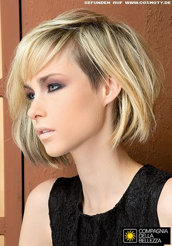 Sidecut Frisuren Frauen
 Frisuren Bilder Elegant gesträhnter Bob mit leichtem Side