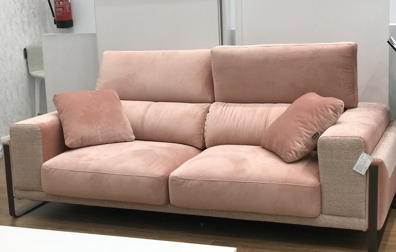 Sofa Rosa
 SOFÁ ROSA PALO Artculo de exposición STYLOHOME