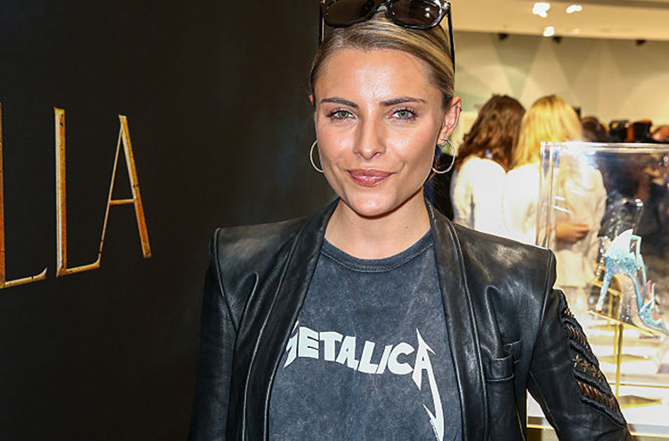 Sophia Thomalla Heimliche Hochzeit
 Sophia Thomalla feierte heimliche "Metal Hochzeit"