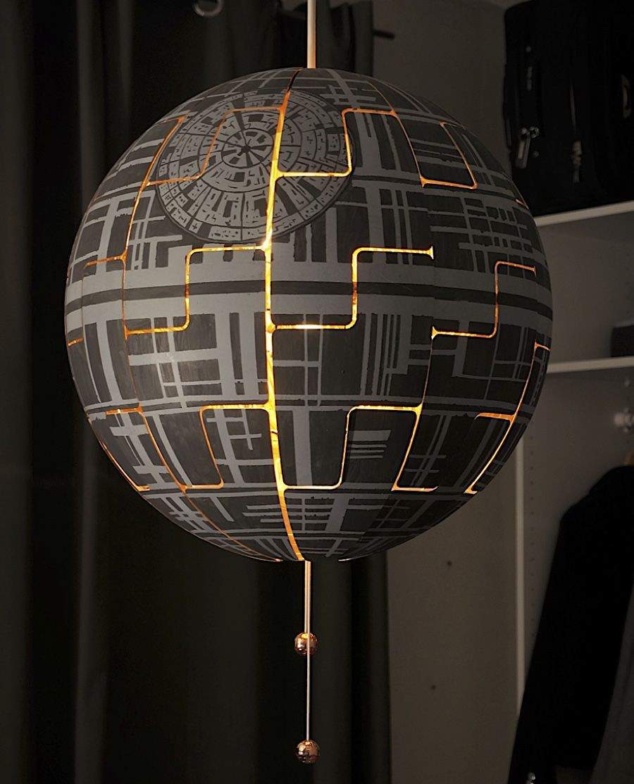 Star Wars Todesstern Lampe
 Lylelo gestaltet eine IKEA Lampe in den Todesstern um