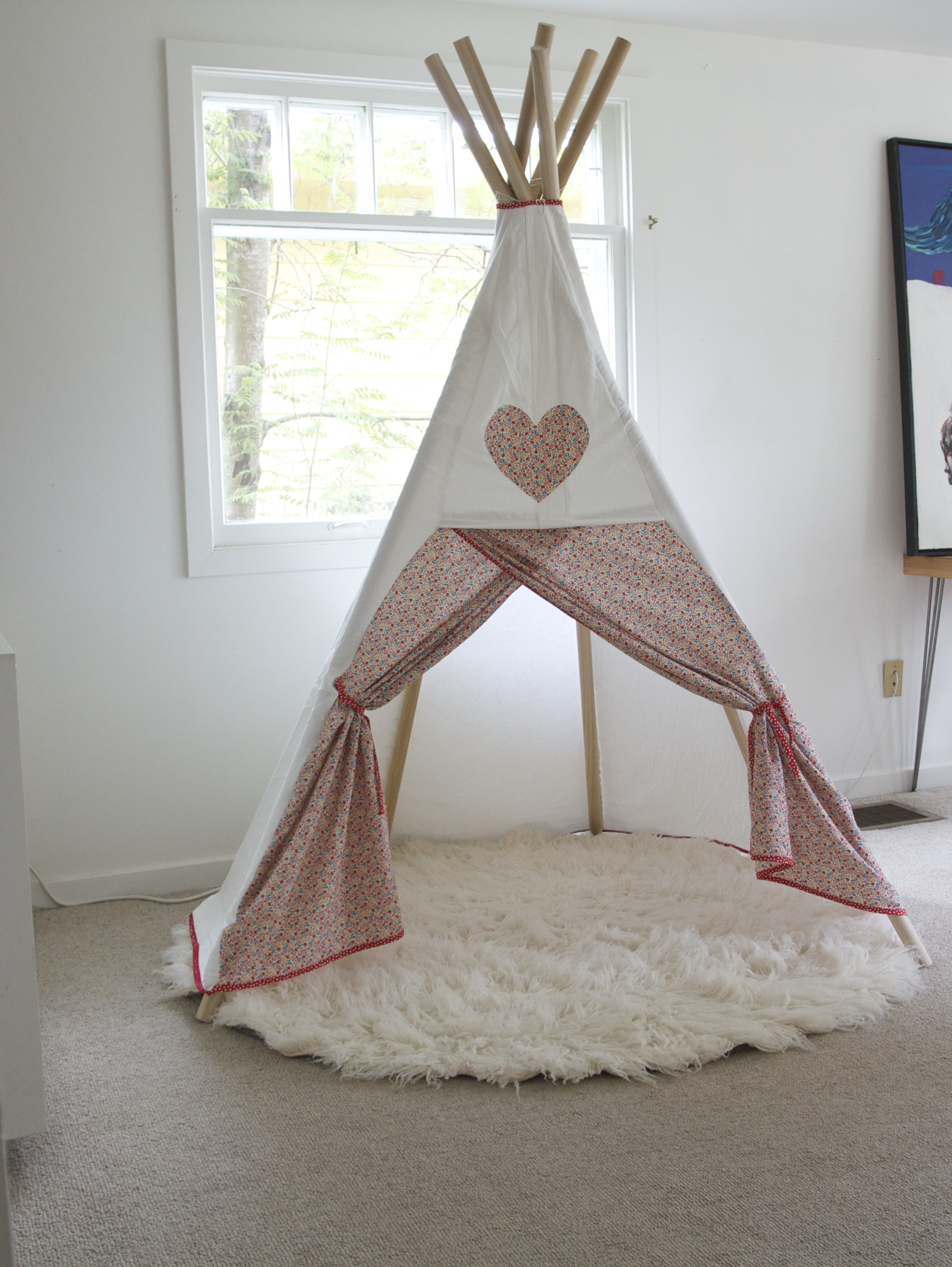 Tipi Diy
 DIY teepee – Red House West