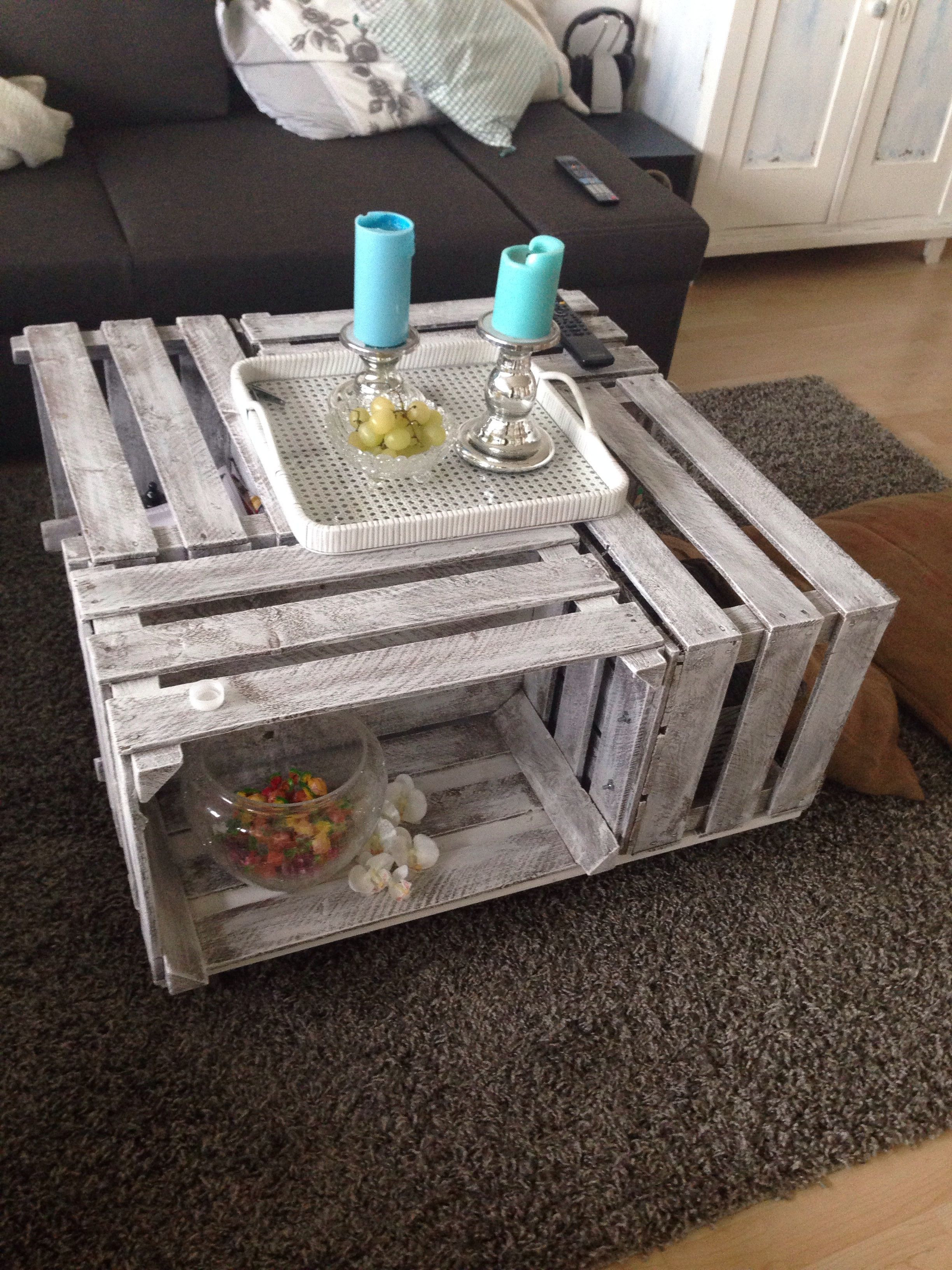 Tisch Diy
 DIY Weinkisten Tisch Kosten ca 25 € mit Bodenplatte